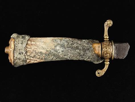 Could this partly gilded hilt have held Blackbeard's sword? There's no ...