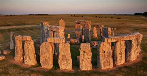 Stonehenge, Facts About The Giant Stone Monuments That Are Still A Mystery - Traveldigg.com