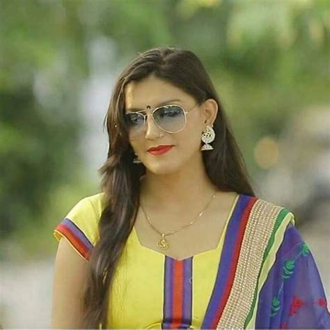 Kool Images Gallery: Haryanvi Singer-Dancer Sapna Chaudhary