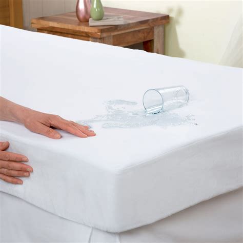 Waterproof mattress protector