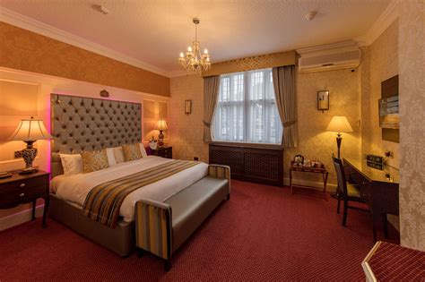 Best Western Plus Rogerthorpe Manor Hotel | Hotels in Pontefract, West ...