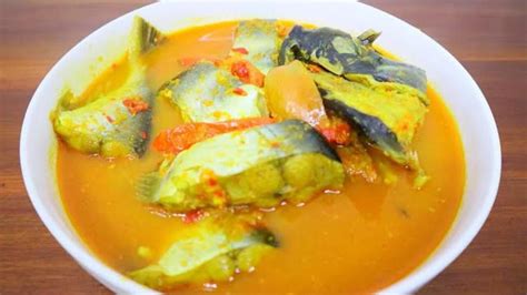 Resep Gulai Ikan Patin Bumbu Kuning Enak dan Sedap - CaraMembuat.id