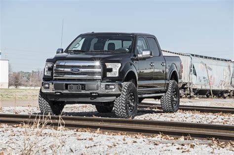 Rough Country 6 In Suspension Lift Kit for 2015-2018 Ford F150 4WD | 557.22