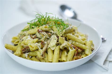 Creamy chicken pesto pasta recipe