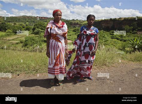 Fahrt nach nationalreservat ankarana hi-res stock photography and ...