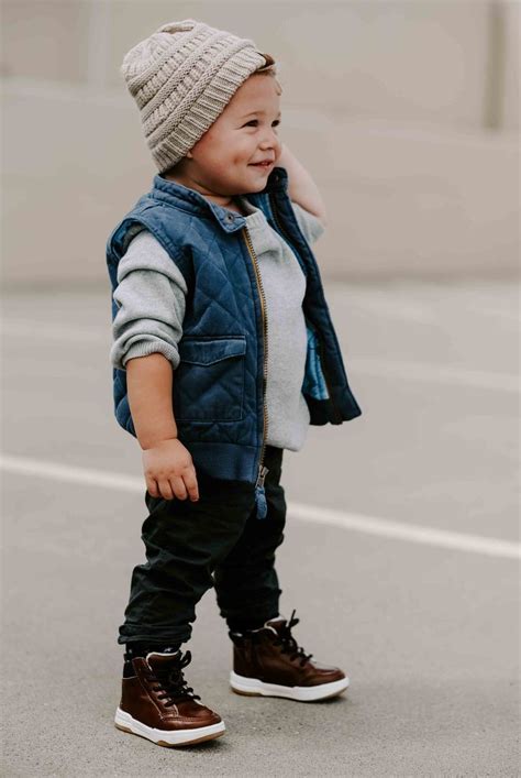 The Cutest Toddler Boy Capsule Wardrobe For Fall | Boys fall outfits, Boy outfits, Little boy ...