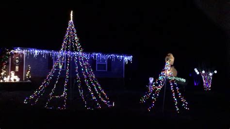 Best Christmas Lights in Williamsburg VA - YouTube