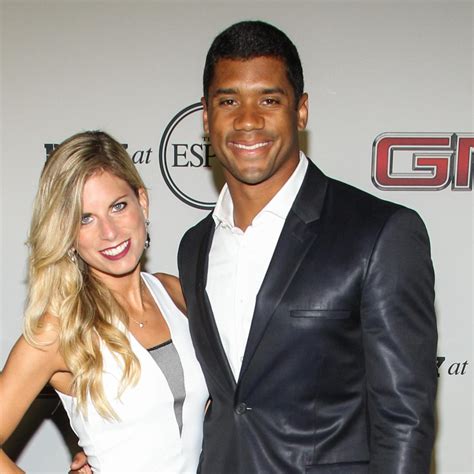 Russell Wilson Announces He's Filed for Divorce from Wife Ashton ...