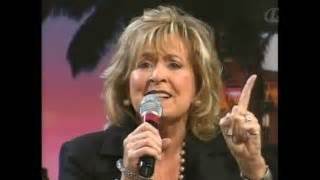 Dean & Mary Brown sings WHAT A HEALING JESUS Chords - ChordU