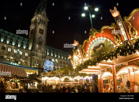 Christmas Market, Rathaus, Hamburg, State of Hamburg, Germany Stock ...