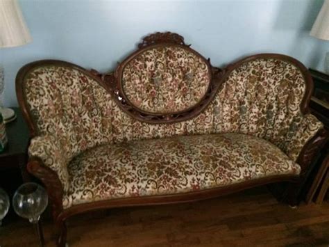 Antique Victorian Sofa - for Sale in Frankfort, Kentucky Classified ...