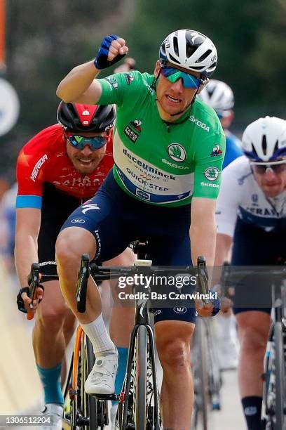 Sam Bennett Cyclist Photos and Premium High Res Pictures - Getty Images