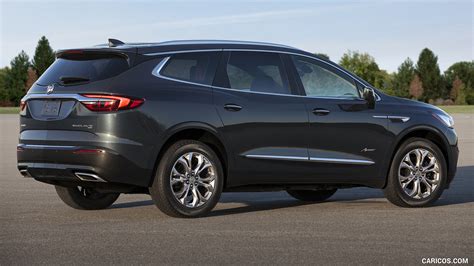 Buick Enclave Avenir | 2018MY | Rear Three-Quarter