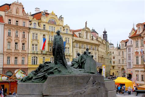 Jan Hus statue | Statue, Prague, Statue of liberty