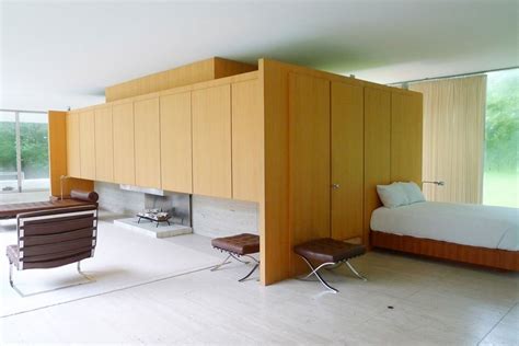 Mid-Century Modern Icons: The Farnsworth House by Mies van der Rohe