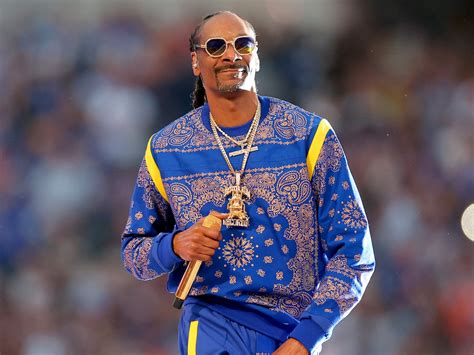 Snoop Dogg Gives His Life To Christ - Ghpraise.com