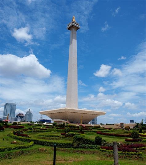 Jakarta : le Monument National (Monas) en images