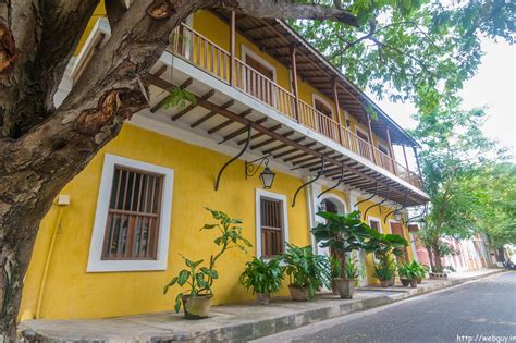 Walking The Streets of Pondicherry - Webguy Travel Tales