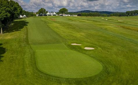 Course Tour - Oakmont Country Club