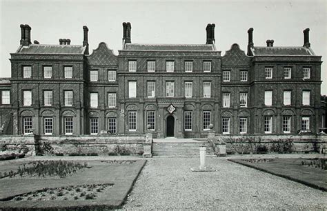 Landed families of Britain and Ireland: (200) Ashburnham of Ashburnham Place, Earls of Ashburnham