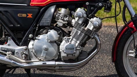 The Honda CBX - An Unusual Japanese Inline-6 Cylinder Motorcycle