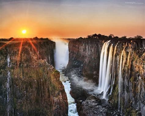 VintagePhotos on Twitter | Victoria falls, Beautiful waterfalls, Sunset