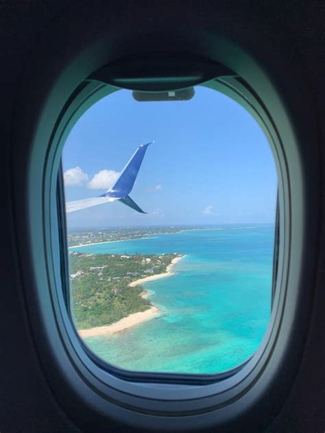 ITAP of Nassau, Bahamas from a plane window : r/itookapicture