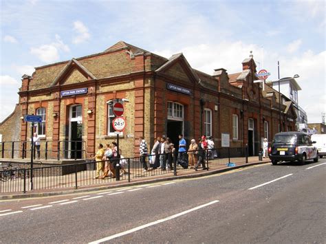 Upton Park station - A Picture from Bow Road to Becontree, District - Tubewalker: The Tube, on Foot