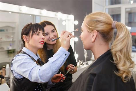 5 Steps on How to Become a Cosmetology Instructor | Health & Style