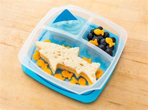 How to Make a Shark Themed Lunch for Back to School | Food, Finger foods for kids, Baby shower ...