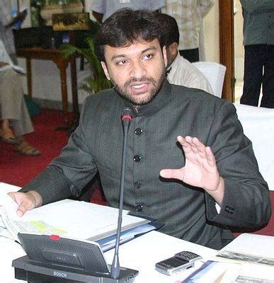 Akbaruddin Owaisi - Age, Birthday, Biography, Family & Facts | HowOld.co