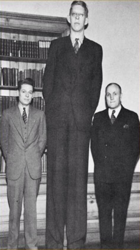 Human Medical Condition: Robert Wadlow - The Tallest Man Ever. | Tall guys, Tall people, Giant ...