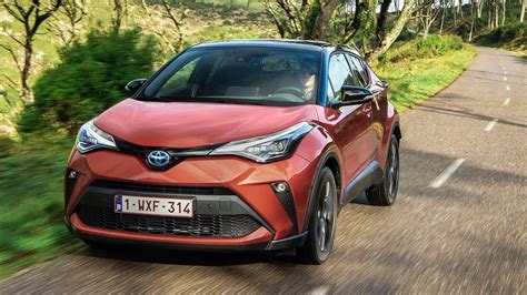 Toyota C-HR 2.0 Hybrid (2020) im Fahrbericht | AUTO MOTOR UND SPORT