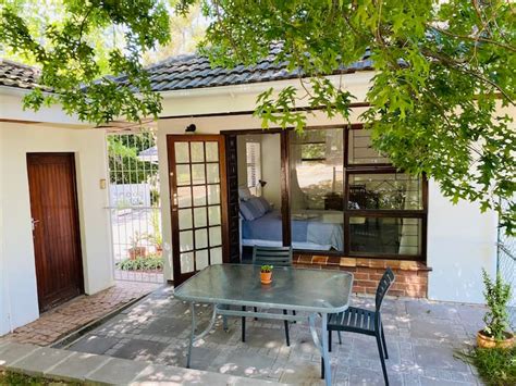 Tranquil garden studio - Apartments for Rent in Somerset West, Cape ...