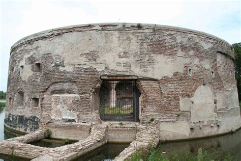 Ruins of fort Uitermeer