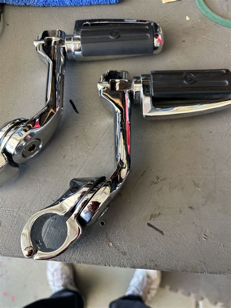 HArley Davidson Foot Pegs for Sale in Suprstitn Mountain, AZ - OfferUp