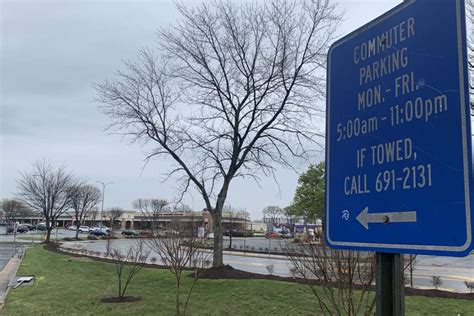 Vehicles parked long term take up spots in Springfield commuter lots, organizer says | FFXnow