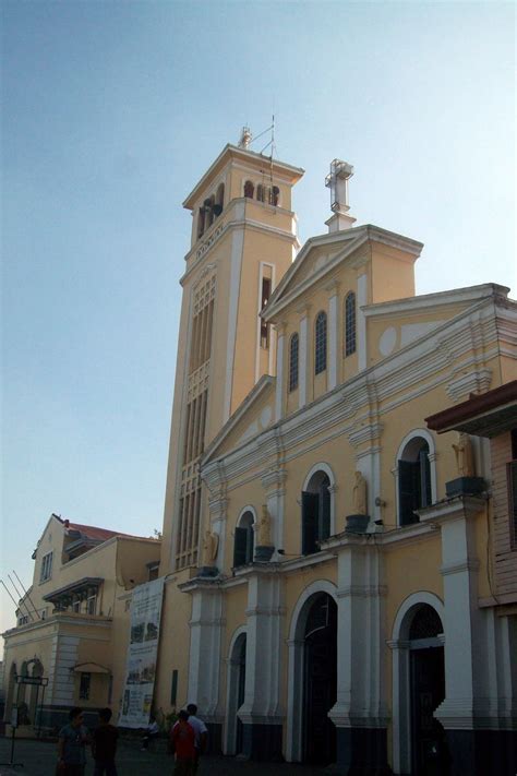 The Chronicles of a Backpacker Traveler : Manaoag Church: Pangasinan