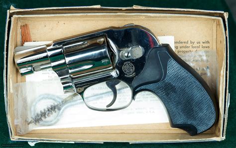 Smith & Wesson --- Model 38 Airweight --- .38 Special