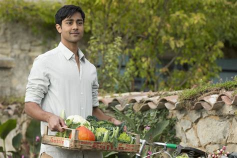 The Hundred-Foot Journey | Netflix Movies and TV Shows to Watch on Thanksgiving 2020 | POPSUGAR ...