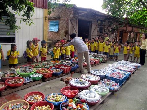 Myanmar travel: Bat Trang Ceramic Village