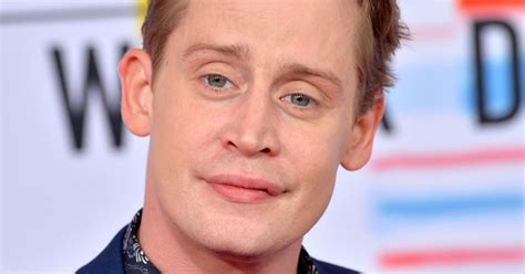 Macaulay Culkin Goes Viral with Hilarious Home Alone Face Mask [PIC ...