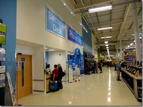 Crewe News: Tesco 24 hour store opens