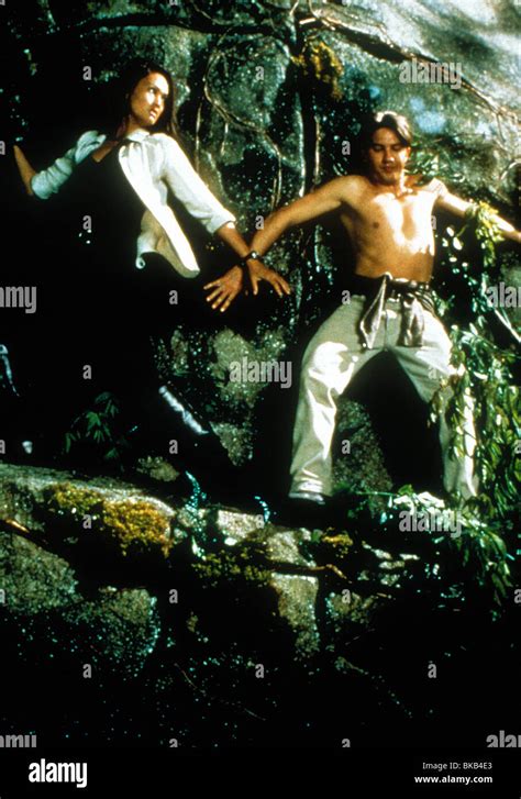 RELIC HUNTER (TV, 1999) TIA CARRERE, CHRISTIAN ANHOLT RHUN 002 Stock Photo - Alamy