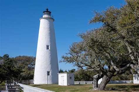 Ocracoke Lighthouse (How to Visit NC's Smallest Lighthouse!)