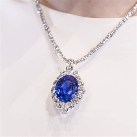 Burmese 60ct sapphire necklace with diamonds | Bayco | The Jewellery Editor