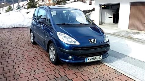 Peugeot 1007 sliding doors - YouTube