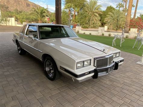 1984 Pontiac Grand Prix Coupe White RWD Automatic BROUGHAM - Classic Pontiac Grand Prix 1984 for ...