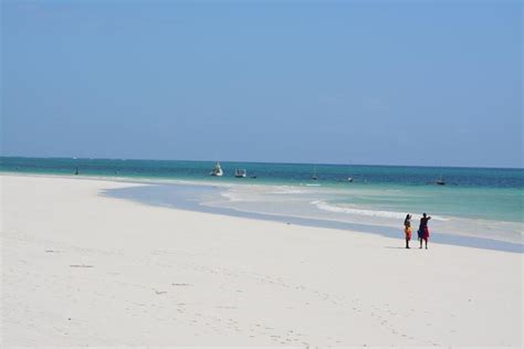 Kenya Safari and Beach Holidays | Safari & Beach Packages