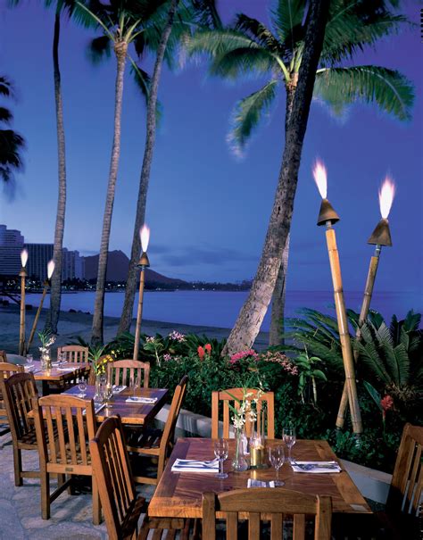 Duke's Waikiki | Waikiki restaurants, Dukes waikiki, Best beaches in hawaii